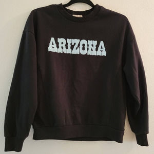 Heart & Hips Arizona Pullover Crew Neck Sweatshirt